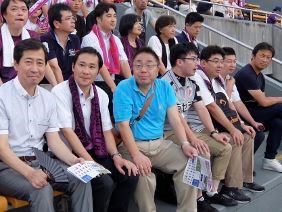 京都サンガF.C.を応援する議員の写真